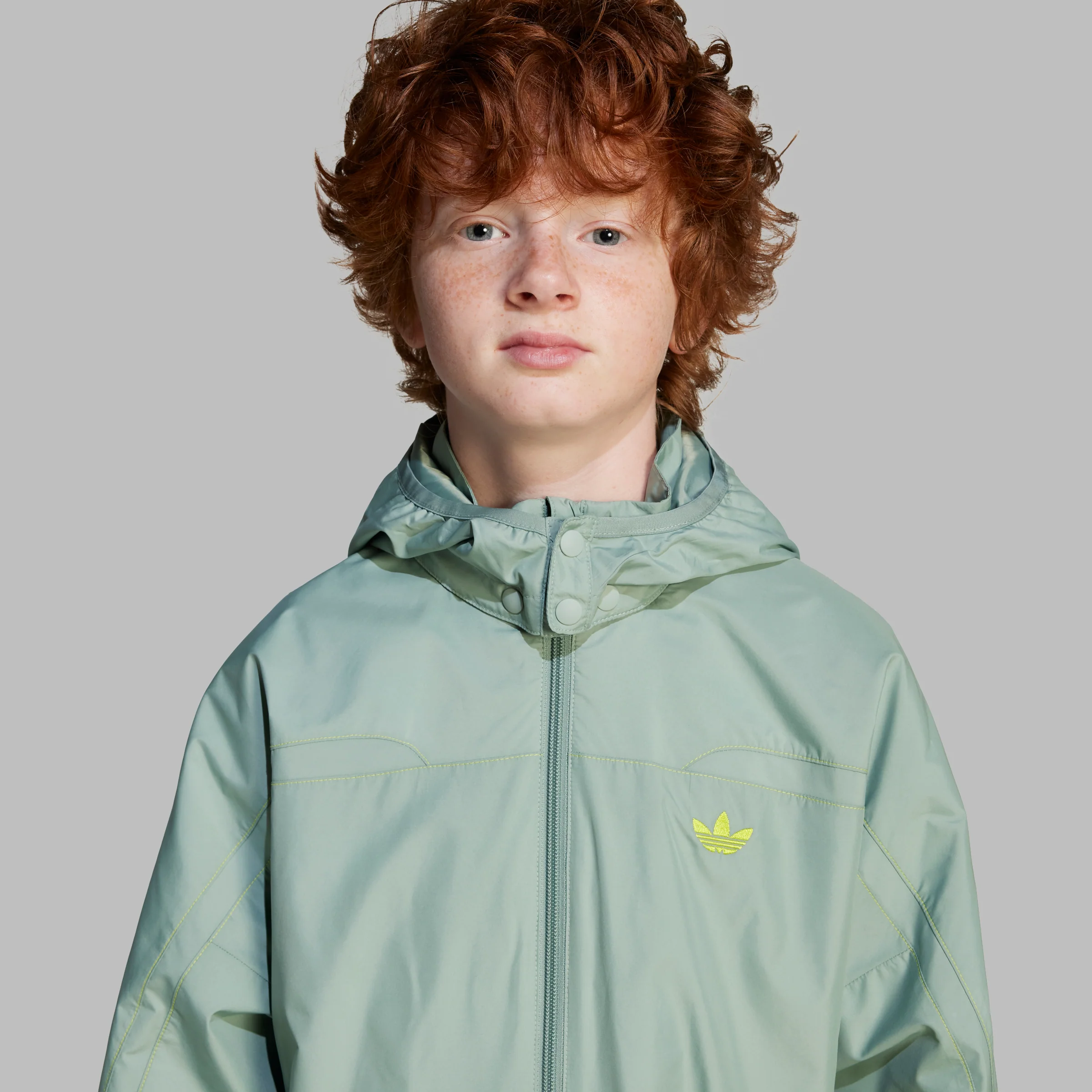 מעיל בשילוב קפוצ׳ון ולוגו - Image 5